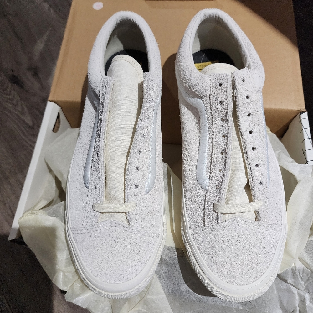 Vans Vault OG Style 36 size 10.5